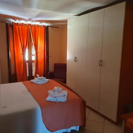 Del Borgo Bed & Breakfast *